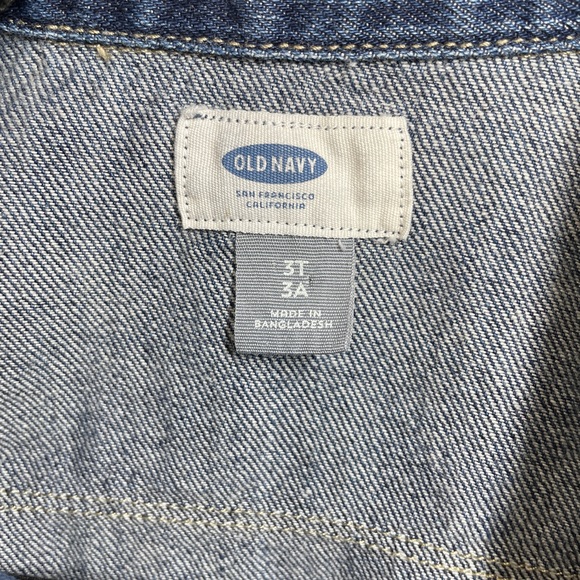 Old Navy 3T girl jean snap down shirt. - Picture 4 of 8